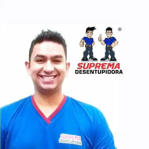 Fachada da sede da Suprema Desentupidora em Cachoeirinha, Porto Alegre